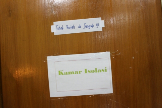 Melihat kondisi Tosan terbaring kritis di rumah sakit