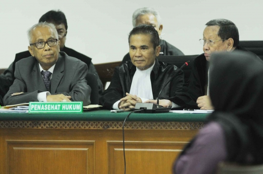 Kesaksian istri muda Gubernur Gatot di sidang OC Kaligis