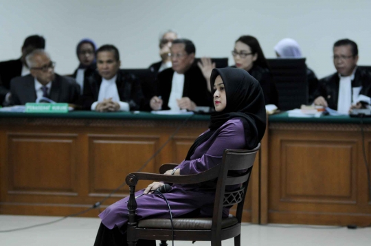 Kesaksian istri muda Gubernur Gatot di sidang OC Kaligis