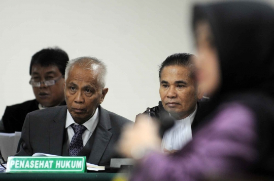 Kesaksian istri muda Gubernur Gatot di sidang OC Kaligis
