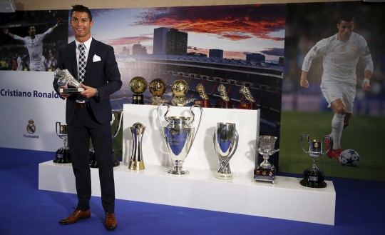 Cetak gol terbanyak, Cristiano Ronaldo raih penghargaan