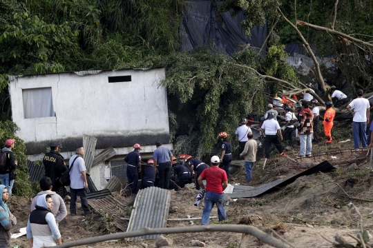 40 Rumah tertimbun tanah longsor di Guatemala