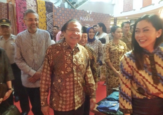 Rizal Ramli resmikan Tribute to Batik 2015