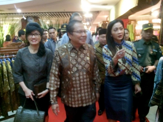 Rizal Ramli resmikan Tribute to Batik 2015