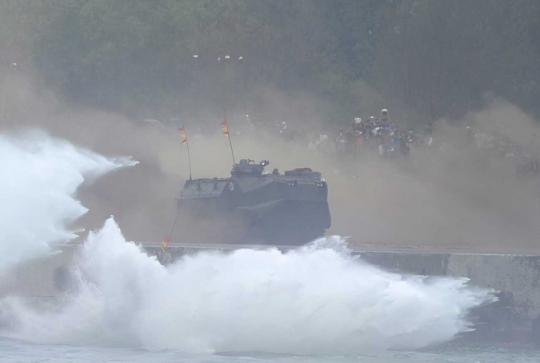 Aksi TNI AL unjuk kemampuan infiltrasi serangan musuh di laut