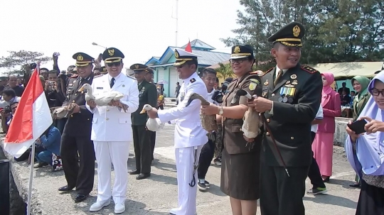 Melihat suasana peringatan HUT TNI ke-70 di Cilacap