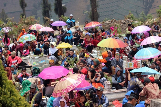 Masyarakat Suku Tengger rayakan Hari Raya Karo