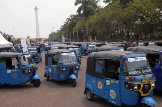 Aplikasi bajaj online meluncur di Monas