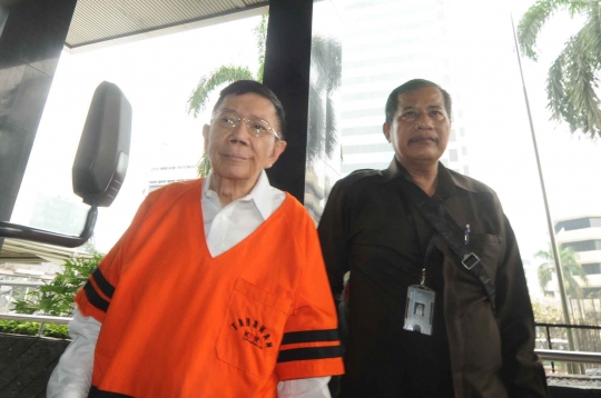 Tersangka korupsi Hengky Wijaya kembali diperiksa KPK