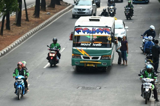 Ojek online semakin marak, peminat angkutan umum turun drastis