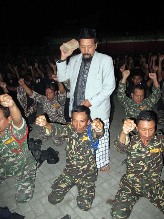 Foto Mengintip Prosesi Santri Di Kediri Belajar Ilmu Kebal Merdeka Com