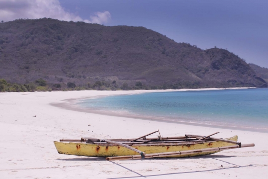 Keindahan Pantai Lingal, surga tersembunyi di pelosok Alor