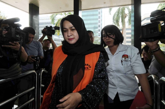 Istri muda Gubernur Gatot Pujo Nugroho kembali diperiksa KPK