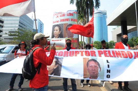 Mahasiswa geruduk KPK tuntut Menteri Rini dan RJ Lino ditangkap