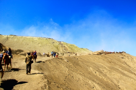 Menjelajahi padang pasir Bromo