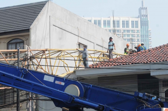 Ini crane proyek JLNT Tendean-Cileduk yang roboh di Kebayoran Baru