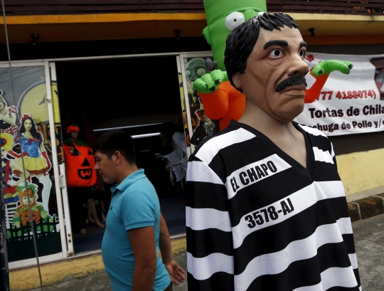 Topeng El Chapo dan Donald Trump siap semarakkan Halloween