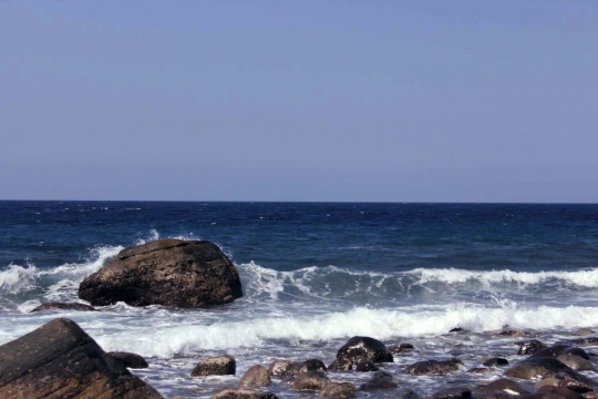 Menyusuri keindahan pesisir Pulau Alor yang masih perawan