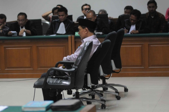 Terbukti korupsi, hakim vonis Fuad Amin 8 tahun penjara