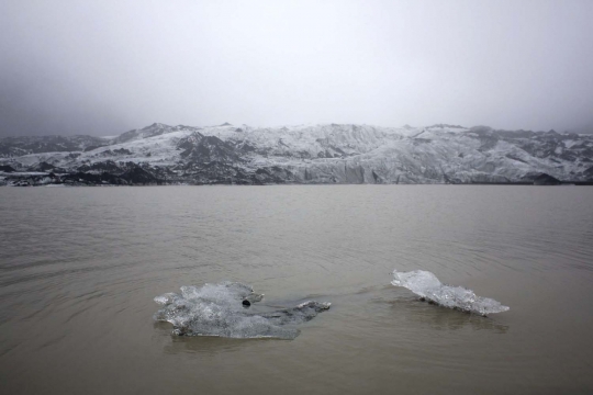 Menyaksikan fenomena mencairnya gletser di Islandia capai 1 km