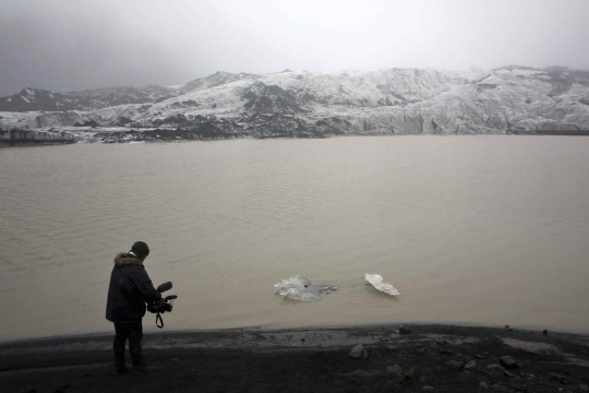 Menyaksikan fenomena mencairnya gletser di Islandia capai 1 km