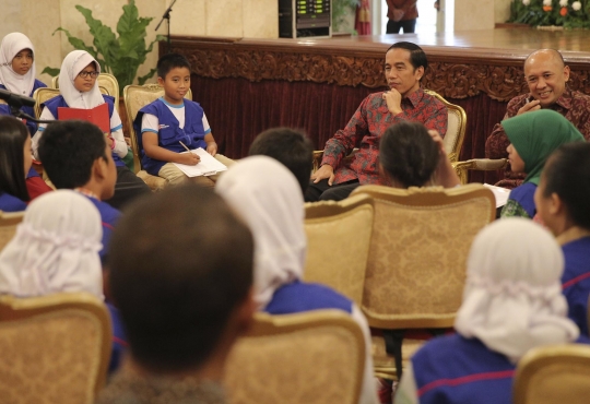 Jokowi diwawancarai reporter cilik SD se-Jabotabek