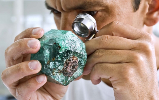 Ini wujud Colombian Emerald, zamrud terindah di dunia