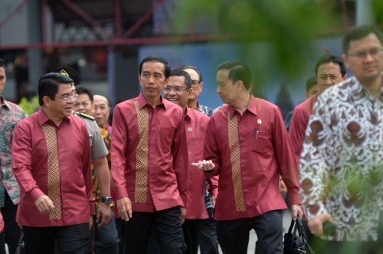 Usai buka, Jokowi keliling stan-stan Trade Expo Indonesia 2015