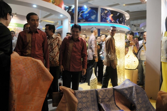 Usai buka, Jokowi keliling stan-stan Trade Expo Indonesia 2015