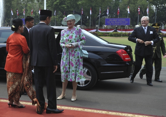 Keakraban Jokowi dan Ratu Denmark saat bertemu di Istana