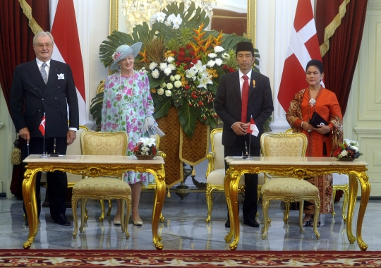 Keakraban Jokowi dan Ratu Denmark saat bertemu di Istana