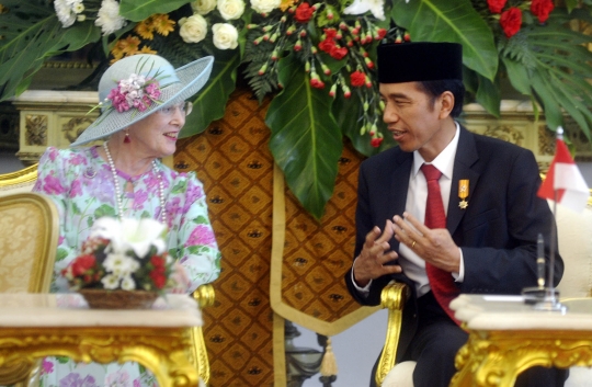 Keakraban Jokowi dan Ratu Denmark saat bertemu di Istana