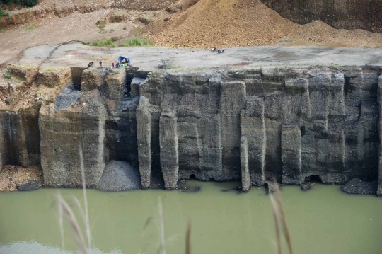 Menengok tambang batu giok terbesar di Myanmar