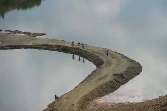 Menengok tambang batu giok terbesar di Myanmar