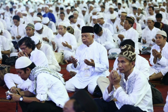 Manasik umroh dan dzikir akbar di Masjid Istiqlal