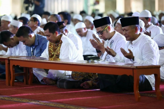 Manasik umroh dan dzikir akbar di Masjid Istiqlal