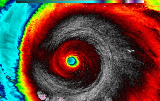 Ganasnya Badai Patricia, kecepatan anginnya sampai 266 km per jam