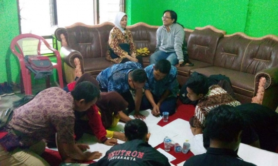 Kisah Juki, lestarikan budaya lewat wayang kardus