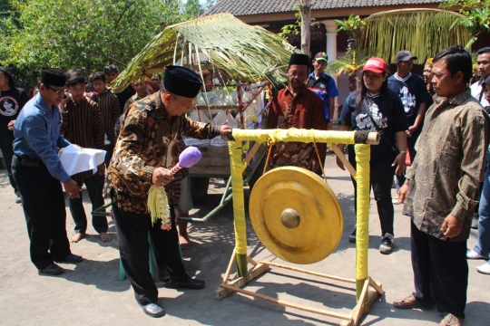 Upacara peringatan Sumpah Pemuda di Ndalem Pojok Bung Karno