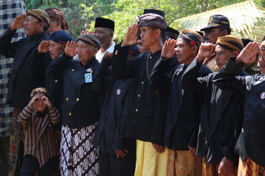 Upacara peringatan Sumpah Pemuda di Ndalem Pojok Bung Karno