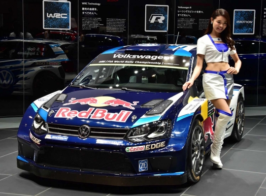 Pesona model-model seksi Jepang hiasi Tokyo Auto Show