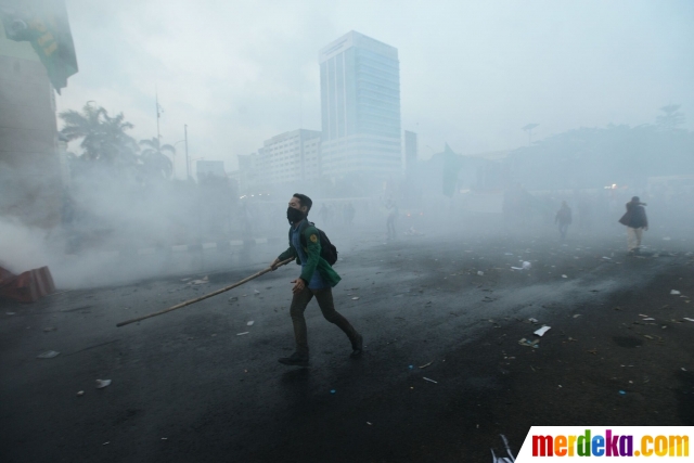 Foto : Aksi vandalisme mahasiswa peringati Sumpah Pemuda 