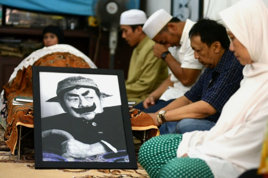 Suasana duka hiasi persemayaman Pak Raden