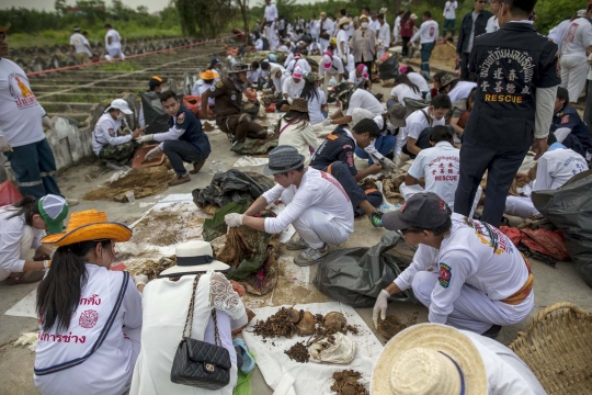 Pembongkaran ribuan makam tak dikenal di Thailand