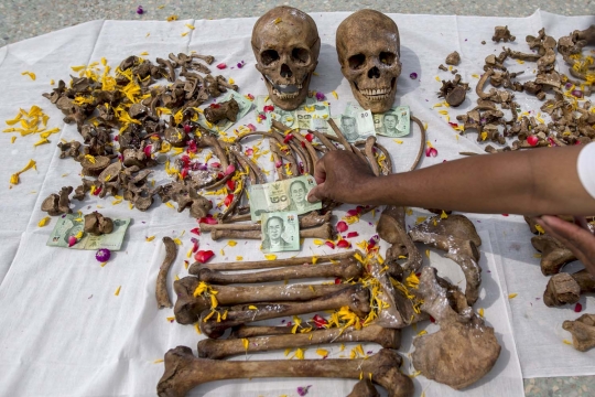 Pembongkaran ribuan makam tak dikenal di Thailand