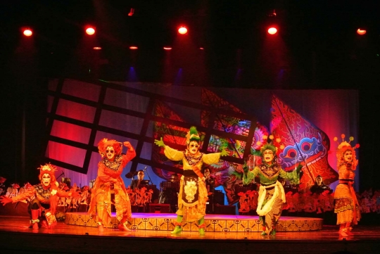 Menyaksikan kehidupan kota korup di panggung Teater Koma