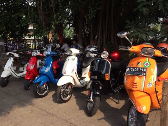 Keseruan keliling Jakarta bersama komunitas Vespa