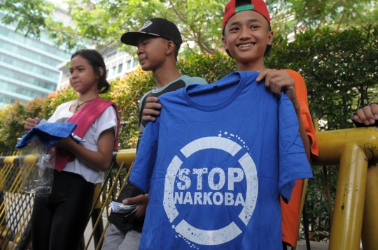 Kampanye anti narkoba, Budi Waseso bagi-bagi topi dan kaos di HI