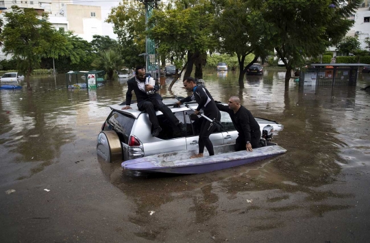 Bencana banjir kepung Israel