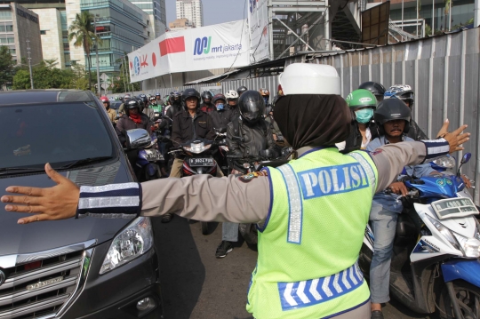 Peringati Hari Pahlawan, polisi ajak pengendara heningkan cipta